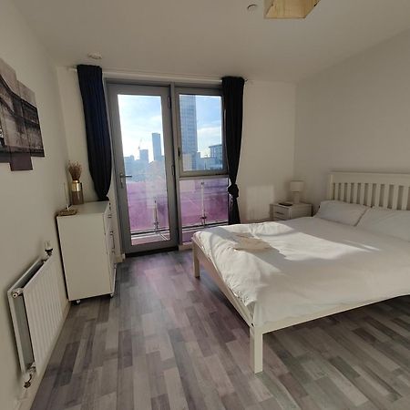 Giogio - Comfortable Stratford Flat With Stunning Views Apartment Londra Exterior foto